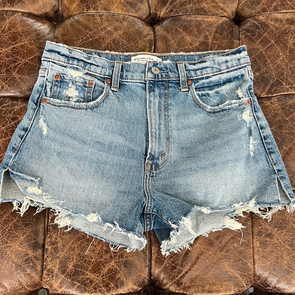 Abercrombie jean shorts size 27